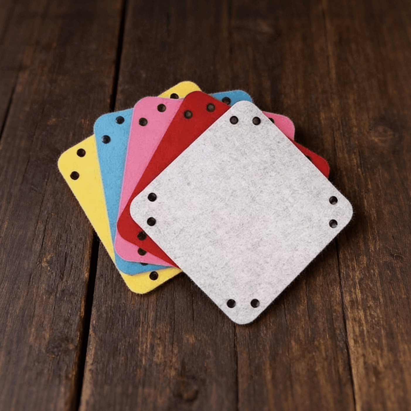 SoftWoolFeltDiceTray-coloroption