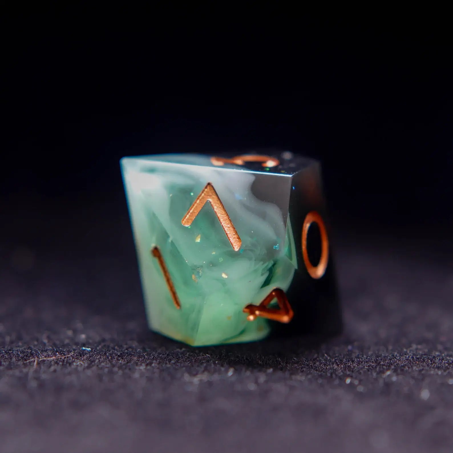 Green jade style resin D10 dice from URDICE, precision sharp edge dice for RPG and DND players