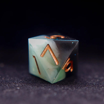 URDICE green jade style resin D8 dice, durable sharp edged dice for tabletop RPG enthusiasts
