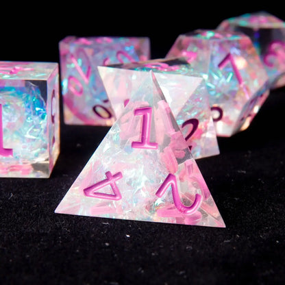 URdice pink and purple resin D4 dice, sharp and eye-catching RPG dice ideal for girls