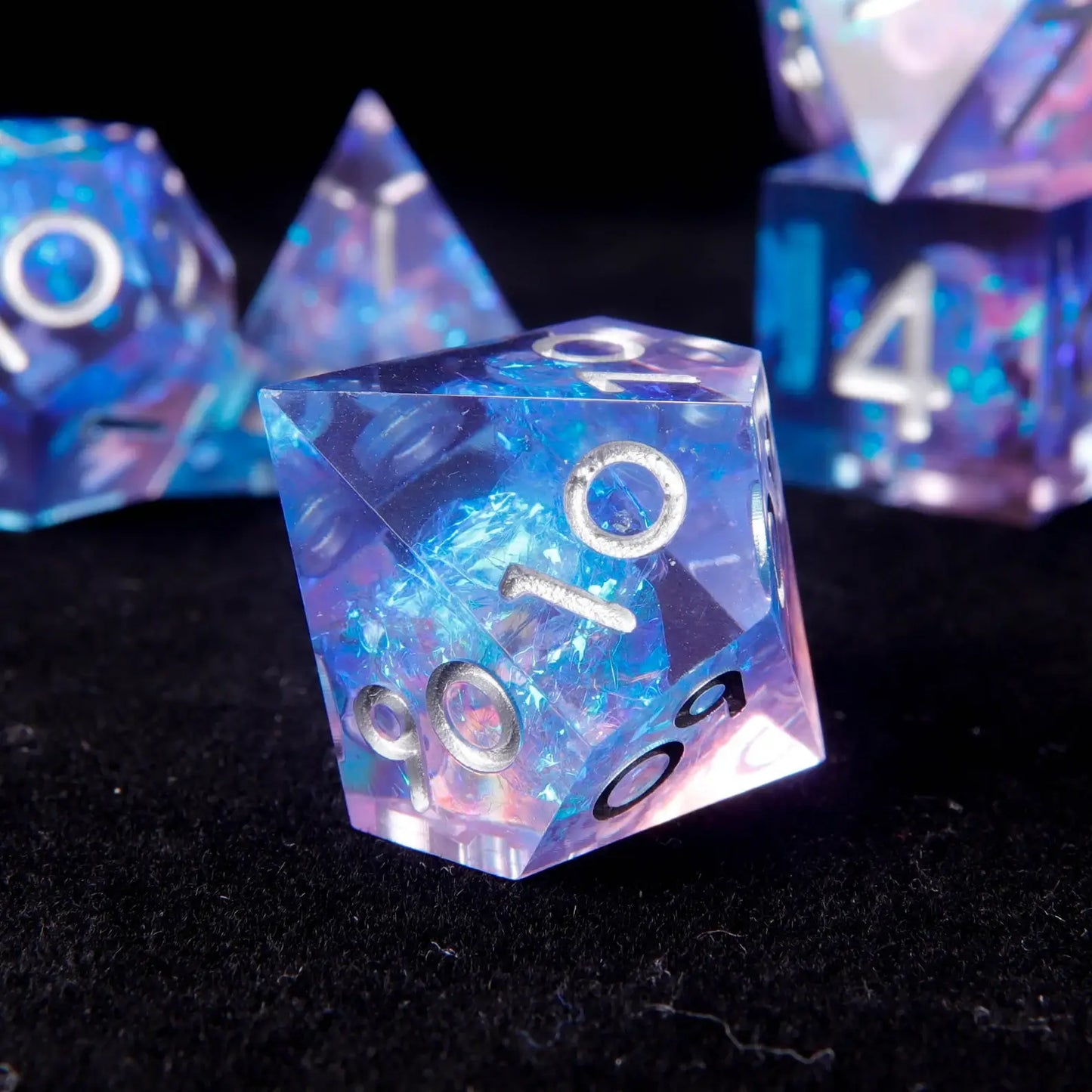 Angled view of single URdice Light Purple & Blue Gradient Resin Die for D&D