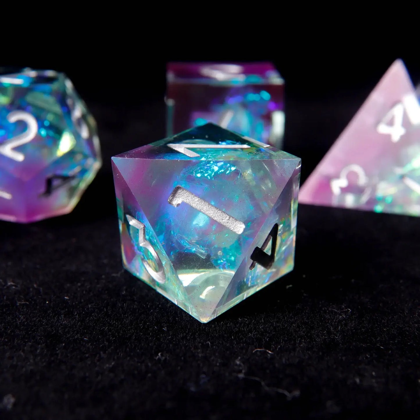 URdice Holographic Purple and Blue 7-Piece Polyhedral Dice Set main product shot.

